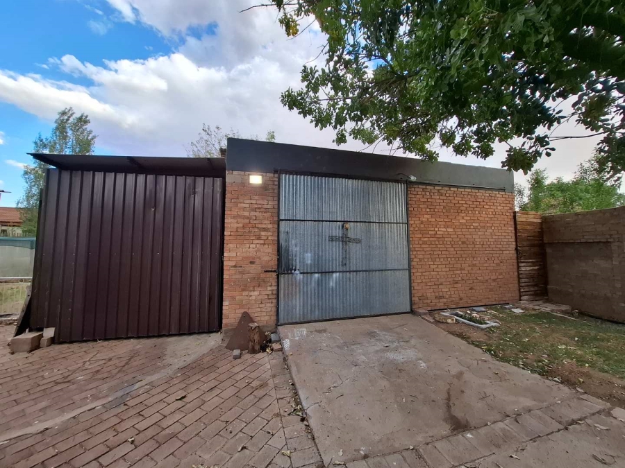 5 Bedroom Property for Sale in Upington Northern Cape